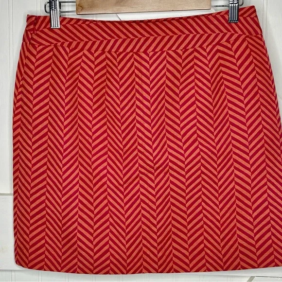 Chevron Patterned Red Skirt - Picture 2 of 4